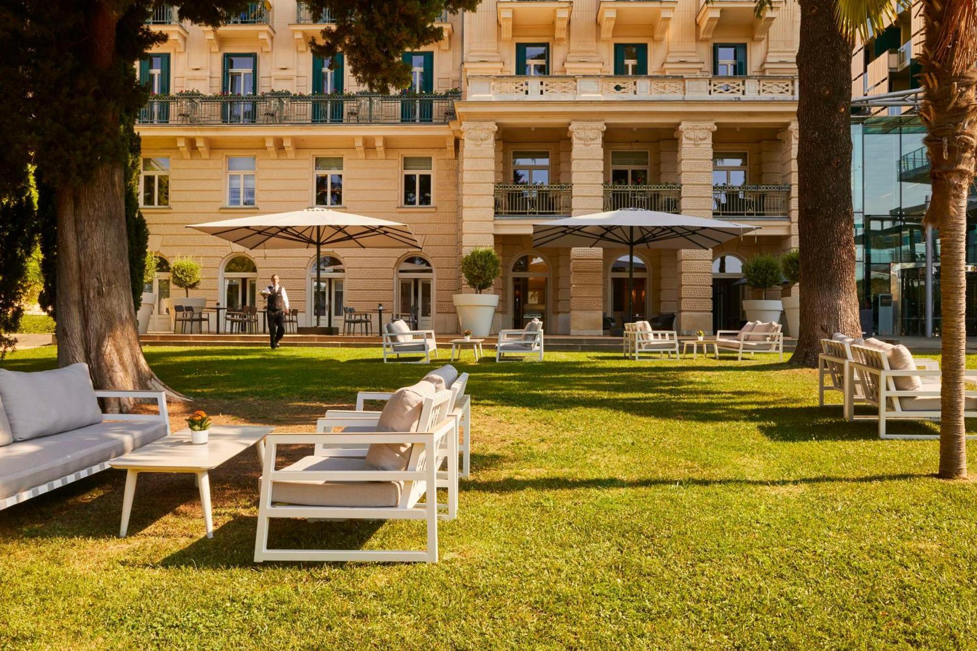 Hotel Kempinski Palace Πορτορόζ Εξωτερικό φωτογραφία The hotel's garden
